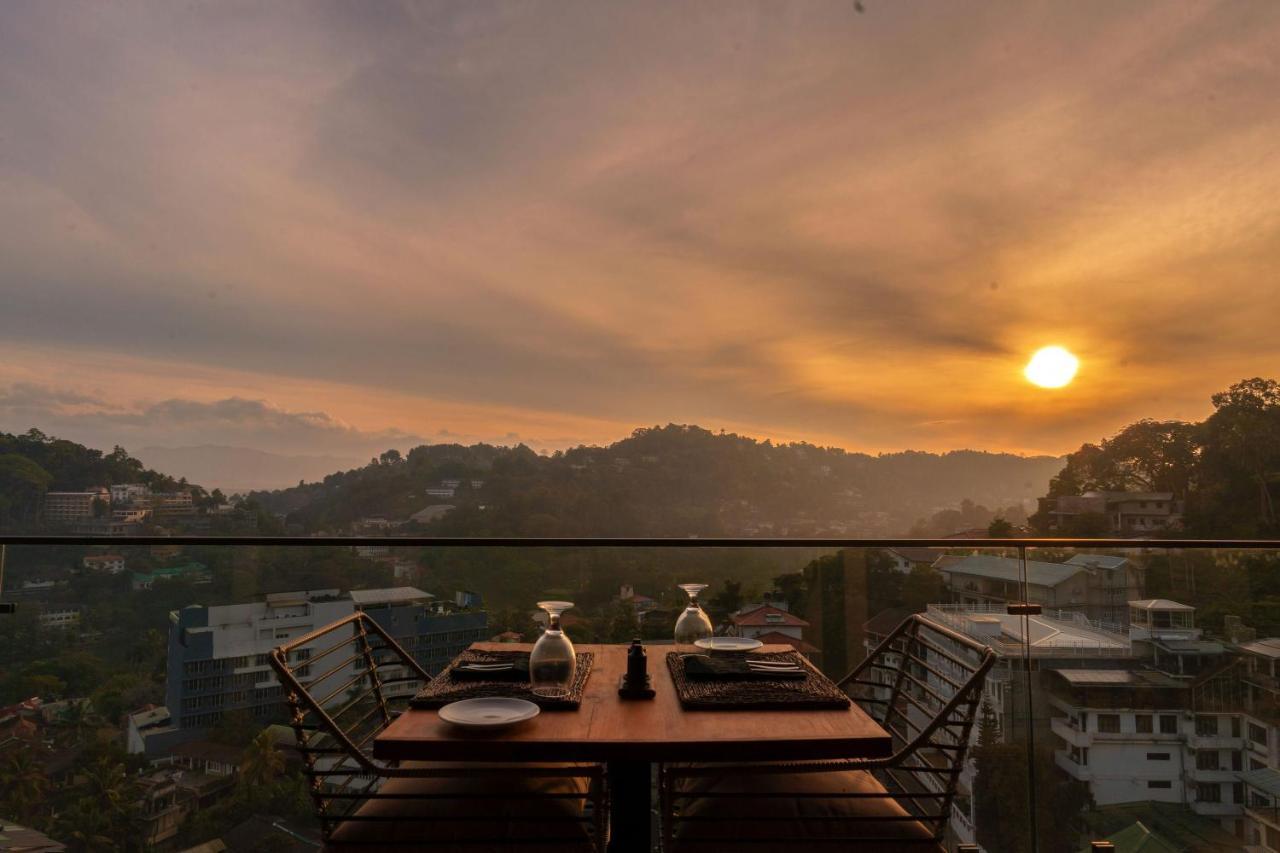 Rivora Heights Hotel Kandy Buitenkant foto